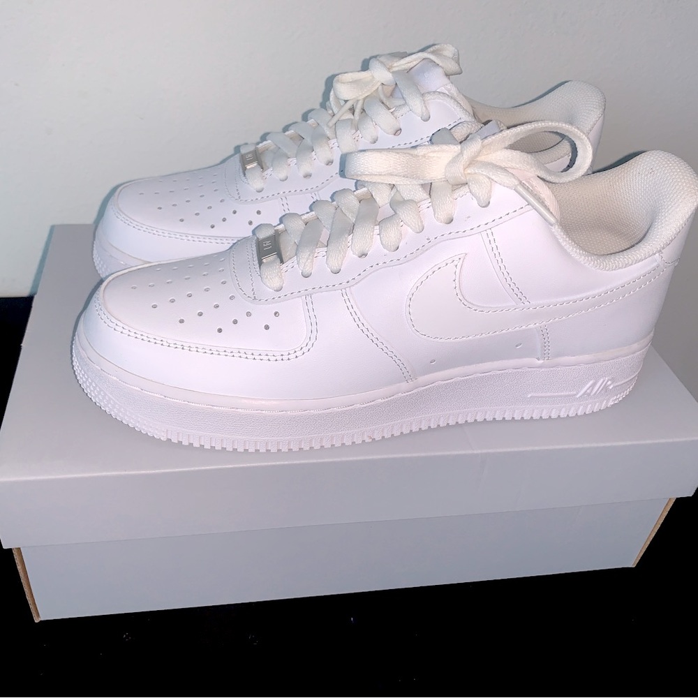 All White Nike Air Force 1